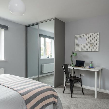 Coventry Jlr Guest House Екстериор снимка