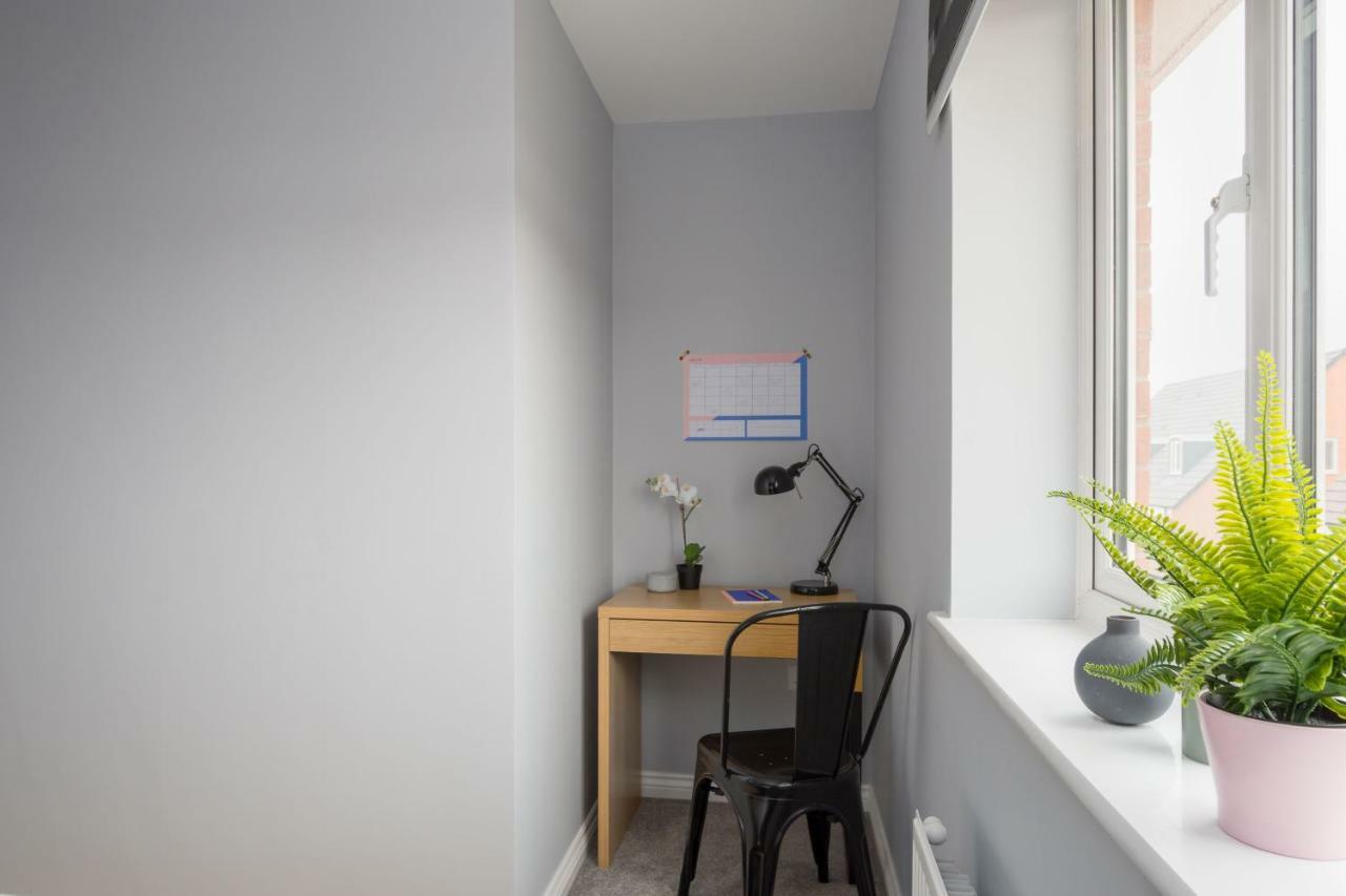 Coventry Jlr Guest House Екстериор снимка